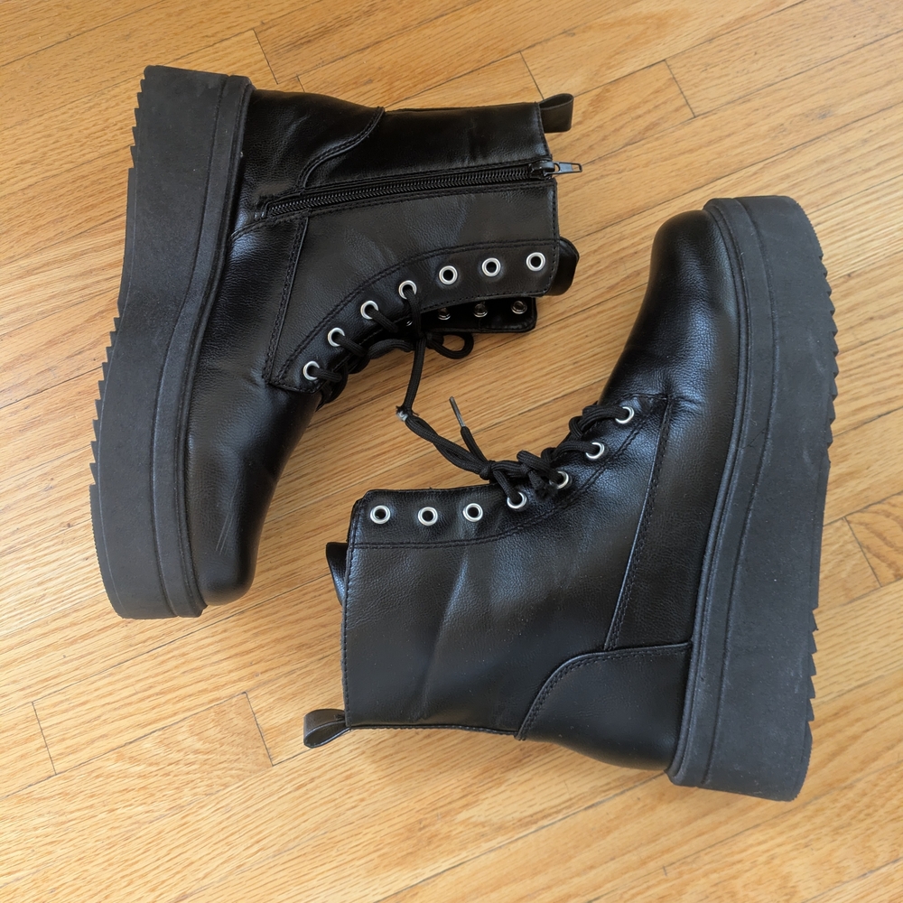 BAMBOO Black Platform Combat Boots